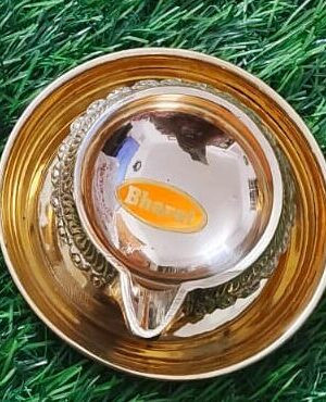 Kubera Vilak with plate [Small] 1 set Brass