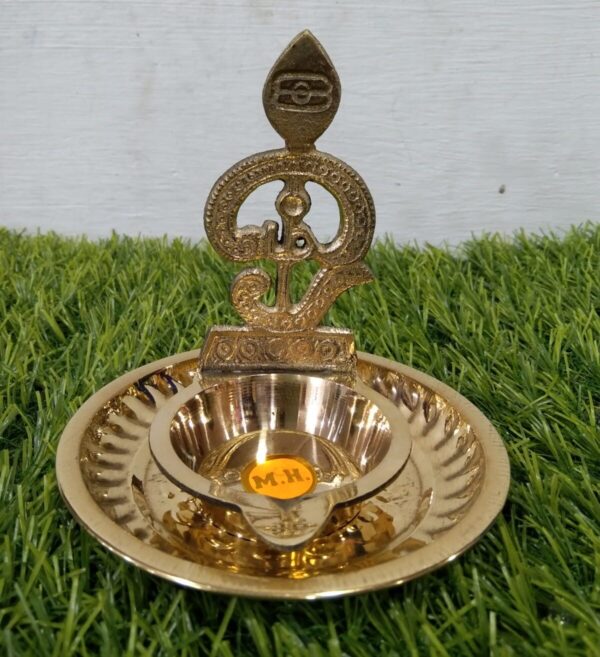Om Vilaku With Plate [Brass]