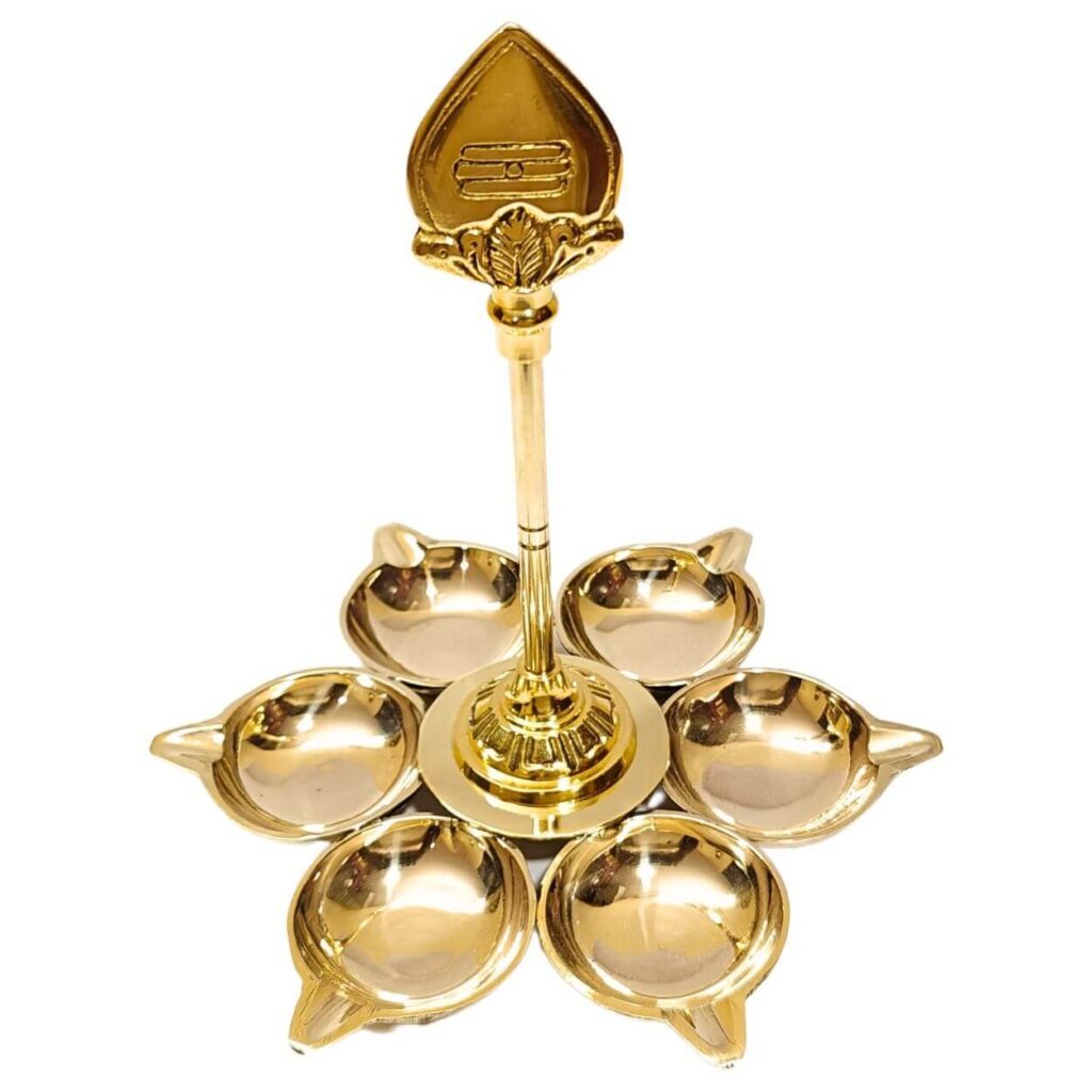 Arumuga Vilakku With Vel [Brass] [L]