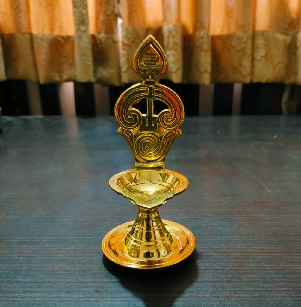Om Vilaku [Brass] [5.75 Inch]