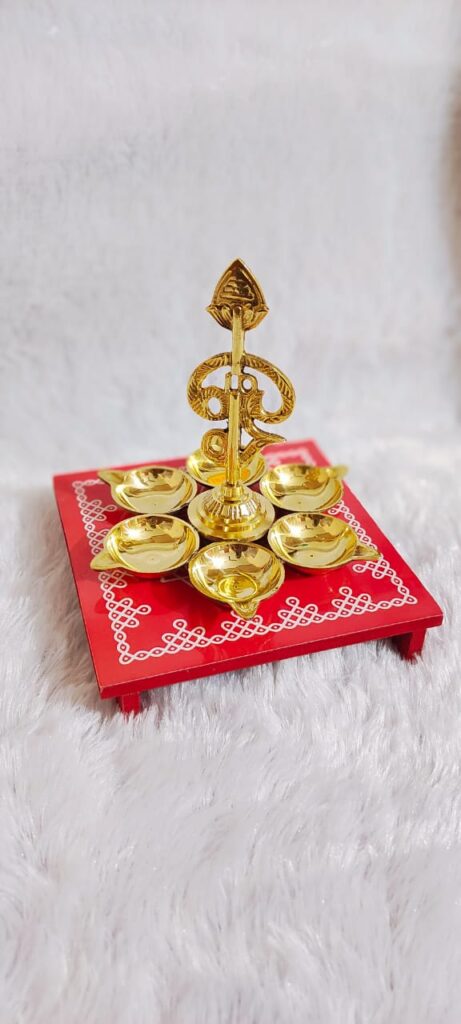 Arumuga Vel with Om Vilaku [Brass] + Satkonam Manai “Om Saravana Bhava” (Malayalam) [Wooden] – Combo