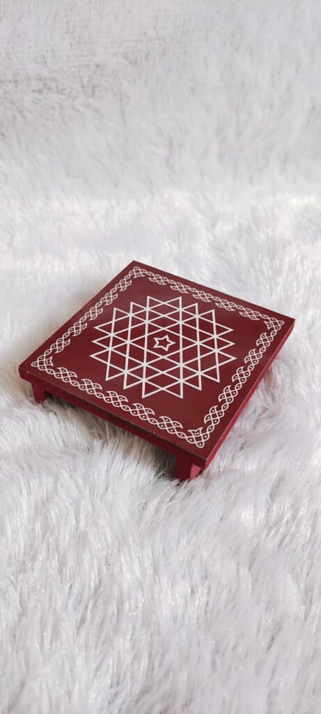 Kolam Manai – Sree Chakra Design [Brown] [Wooden] [4 Inch]
