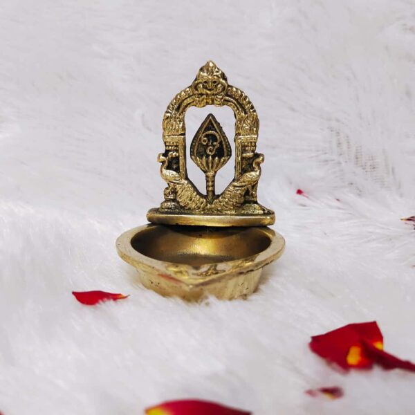 Vel Mayil Thiruvachi Vilaku [Brass] [3 Inches] – Lord Murugan Brass Diya with Peacock & Vel Design
