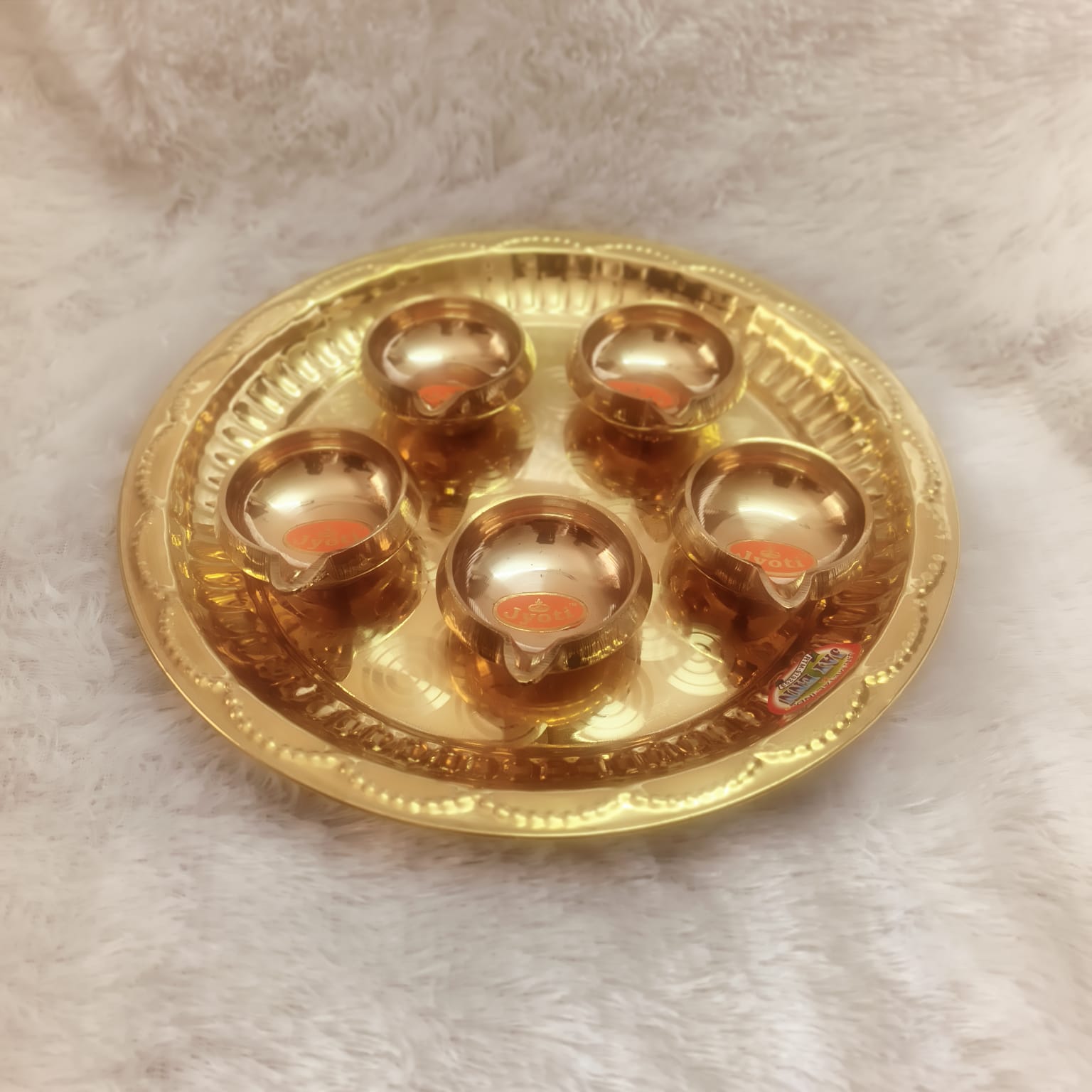 Premium Brahma Muhurtha Set – 1 Large Heavy Brass Plate with 5 Plain Kubera Vilakku – Auspicious Early Morning Pooja Set