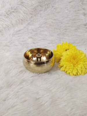 Nandha Vilakku [Brass] – Traditional Brass Oil Lamp for Pooja & Temple Use