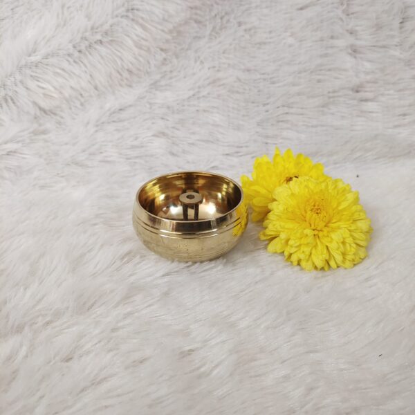 Nandha Vilakku [Brass] – Traditional Brass Oil Lamp for Pooja & Temple Use
