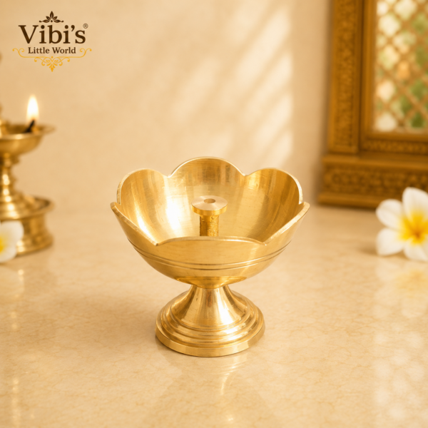 Lotus Nandha Vilaku [Brass] [3.5 Inch]